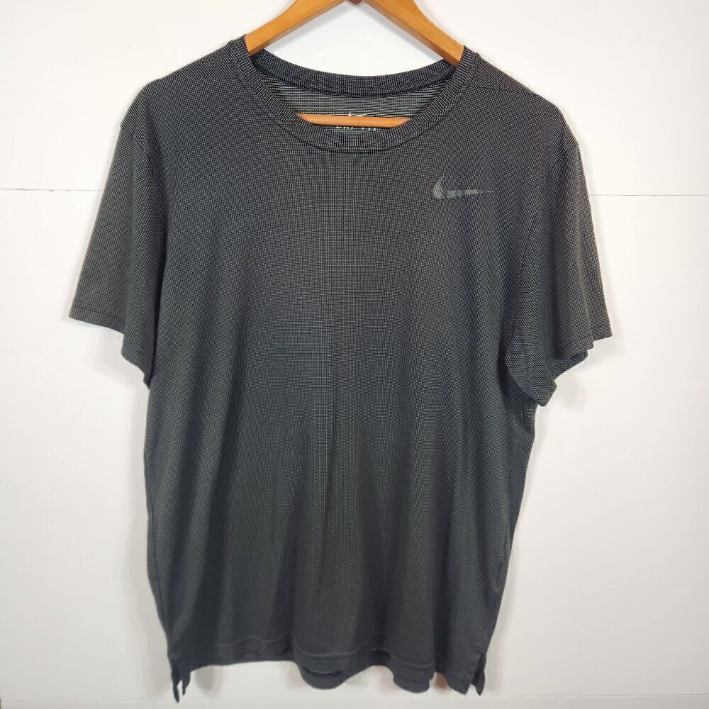 Men's Nike Dri Fit Gray Tee Short Sleeve Sz large